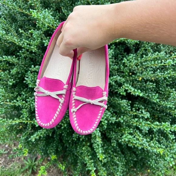 Vera Wang Fuchsia Pink Suede Loafers Slip On Shoes Women Size 6 M, Made in Italy - Picture 9 of 14